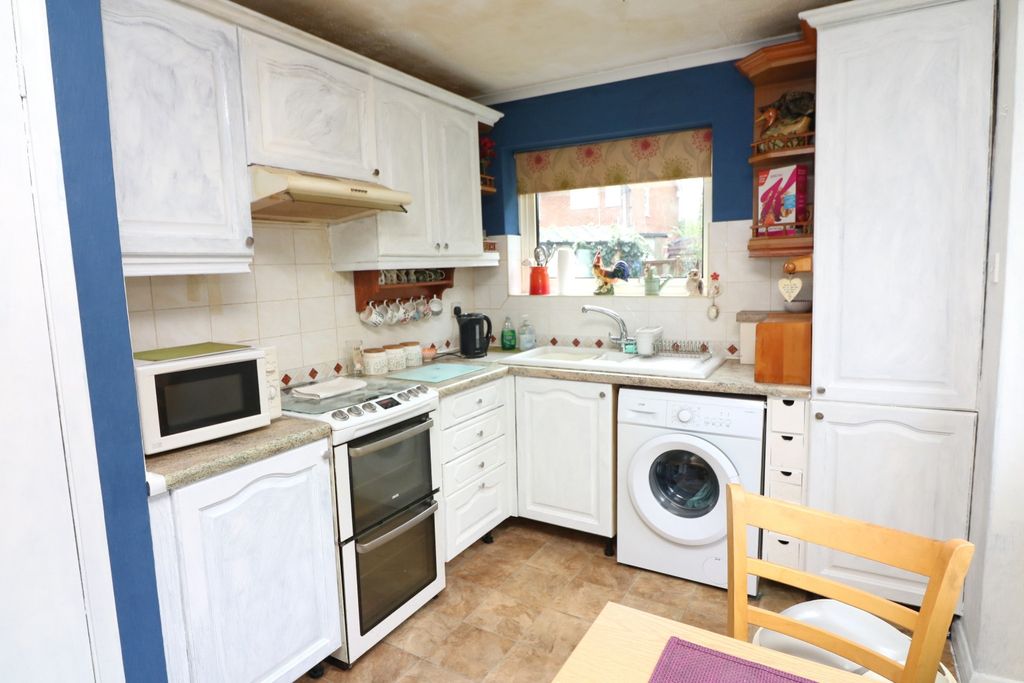 Property photo 3 of 13 4821922