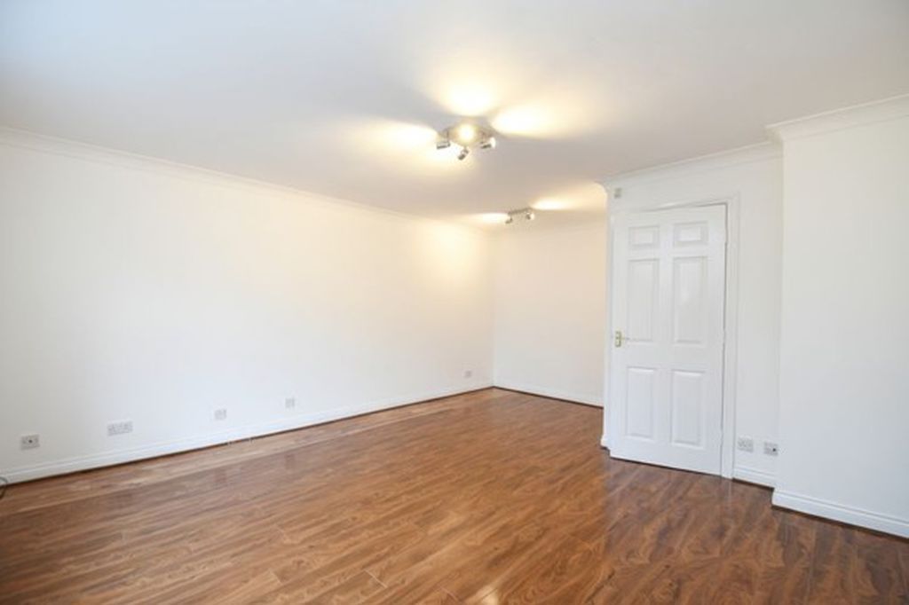 Property photo 2 of 13 Photo 1