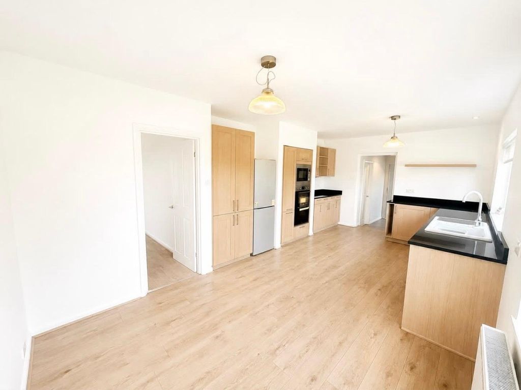 Property photo 3 of 24 Picture No. 68