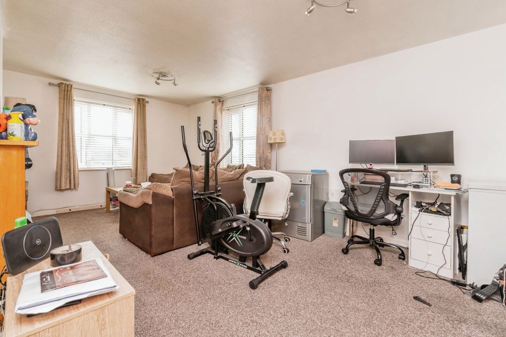 Property photo 2 of 10 Eee8728Fac8Fef118A697c1E5204d280