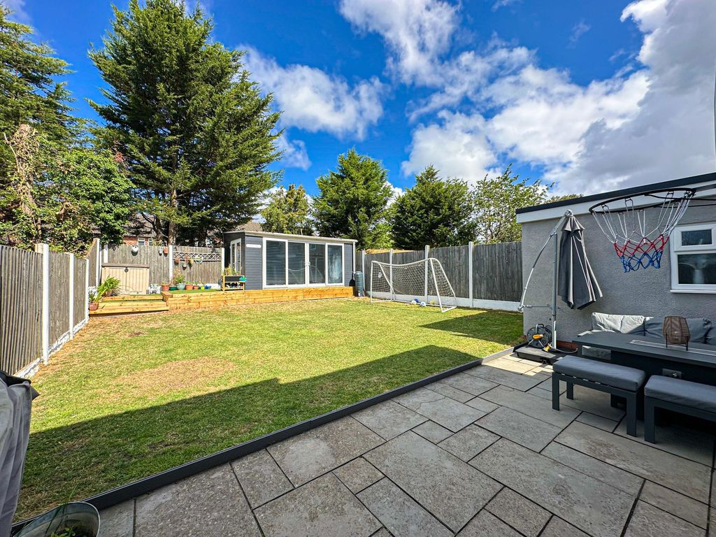 Property photo 2 of 30