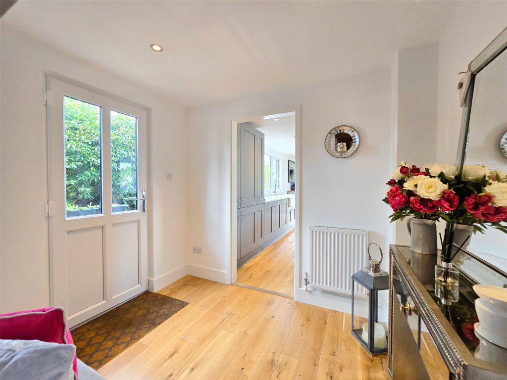 Property photo 3 of 37 Picture No. 39