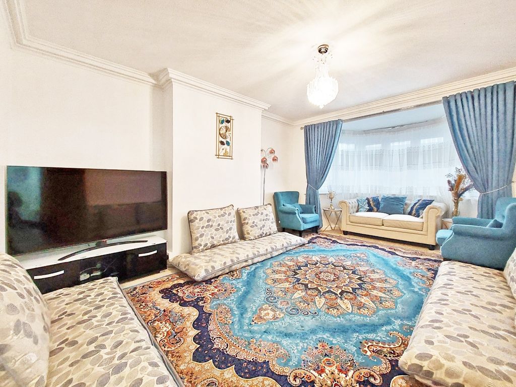 Property photo 2 of 13 4131214