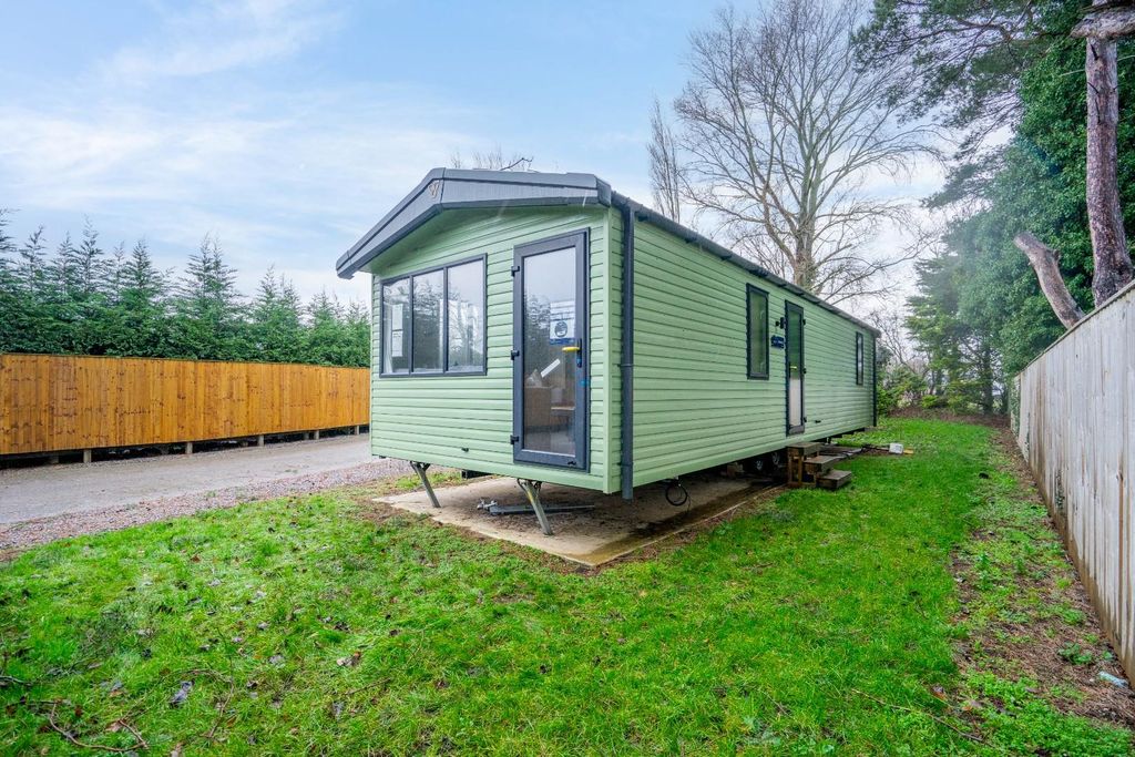 Property photo 1 of 13 External