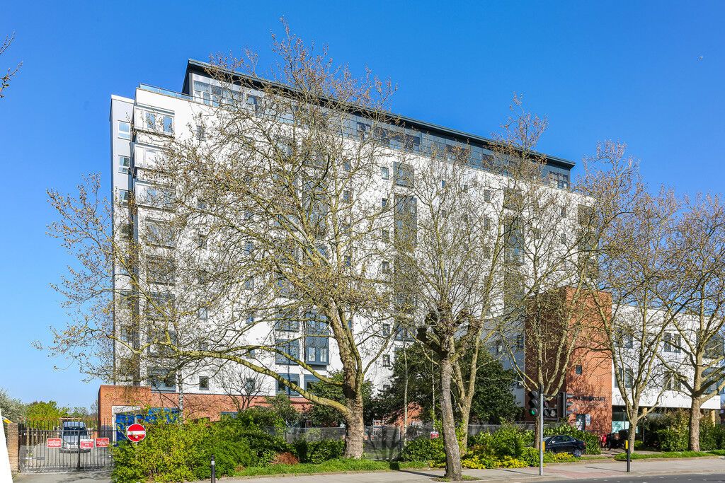 Property photo 1 of 14 Solent Outside