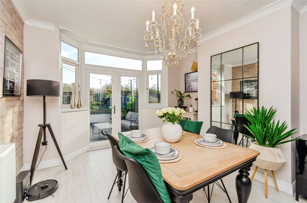 Property photo 3 of 29 Photograph