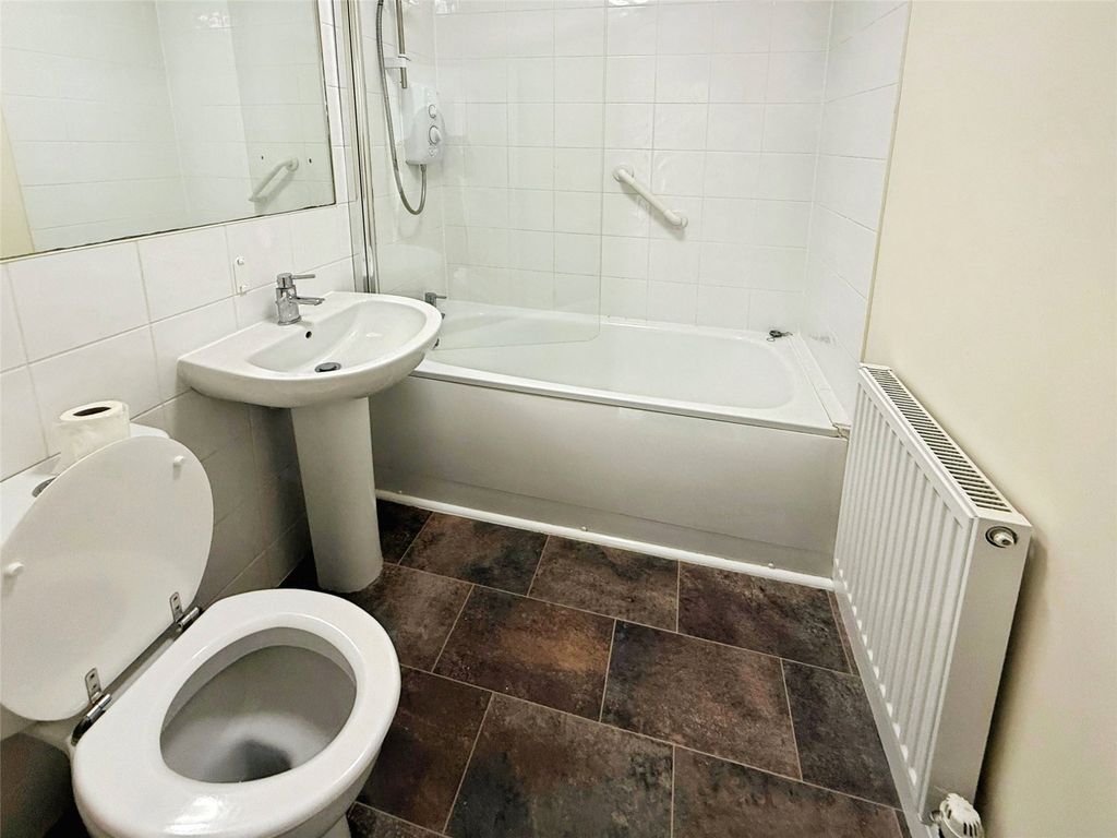 Property photo 3 of 7 Picture No. 17