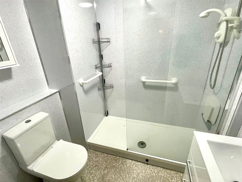 Property photo 3 of 16 Shower Room