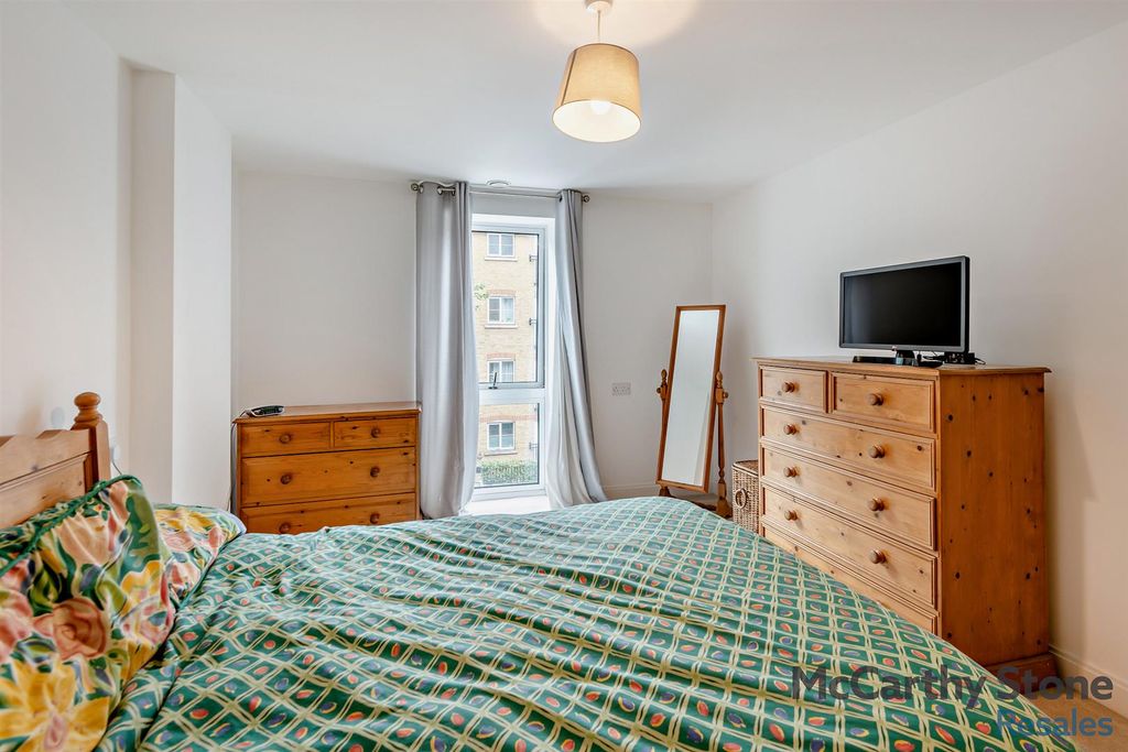 Additional image 10 of 2 bed flat for saleEdward House, Peggs Lane, Gascoyne Way, Hertford SG13
