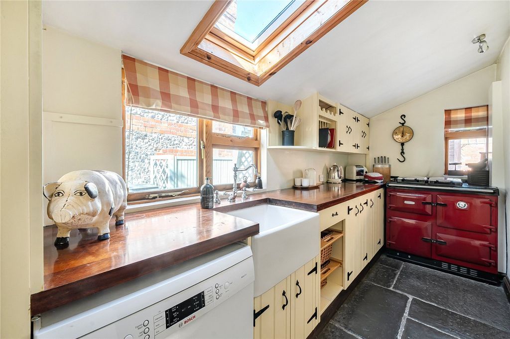 Property photo 2 of 22 2