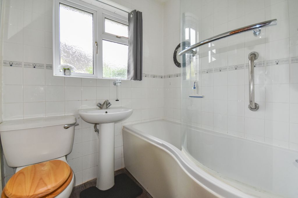 Property photo 1 of 11 Photo 01