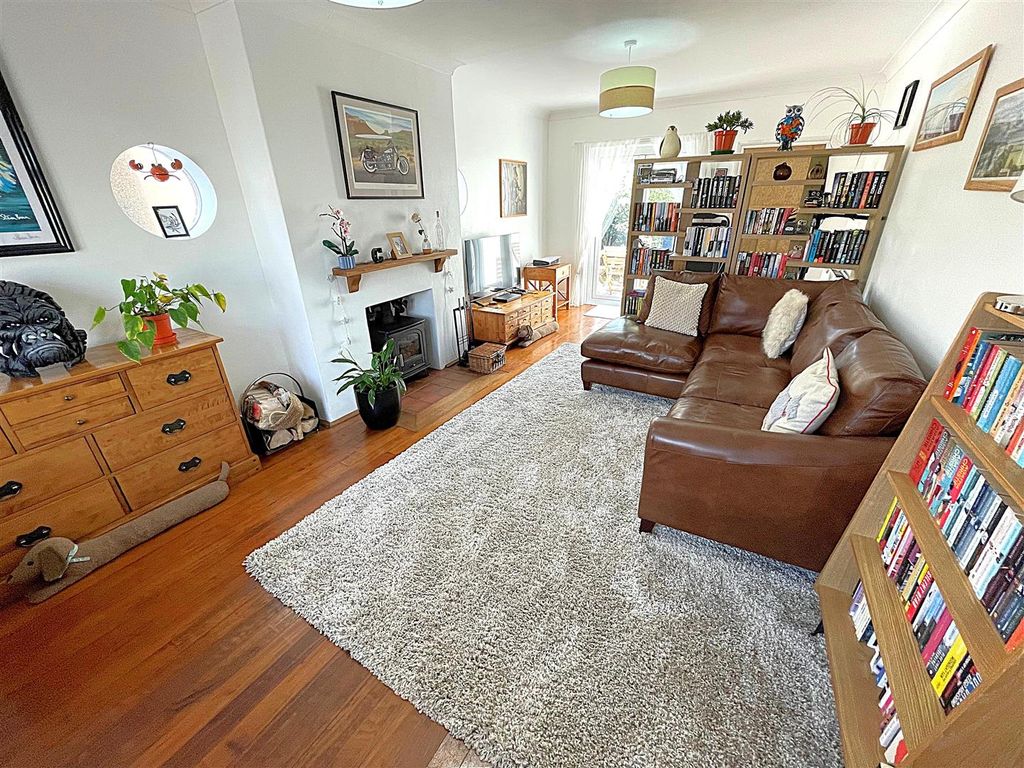 Property photo 2 of 21 17.Jpg