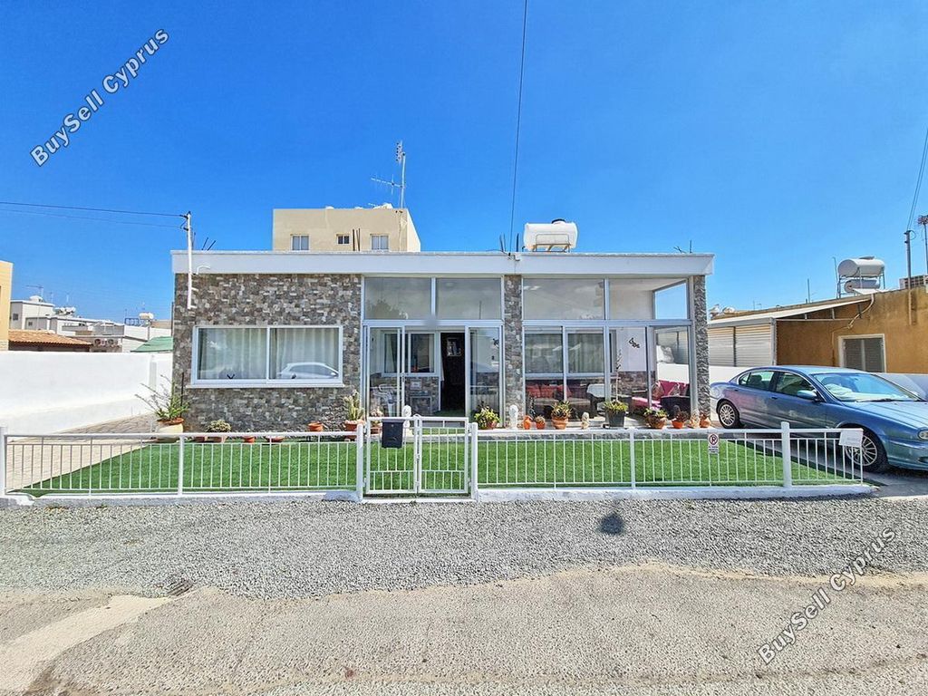 Property photo 1 of 27