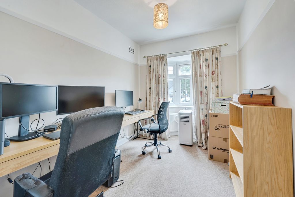 Property photo 2 of 19 Pbox-Img.Jpg