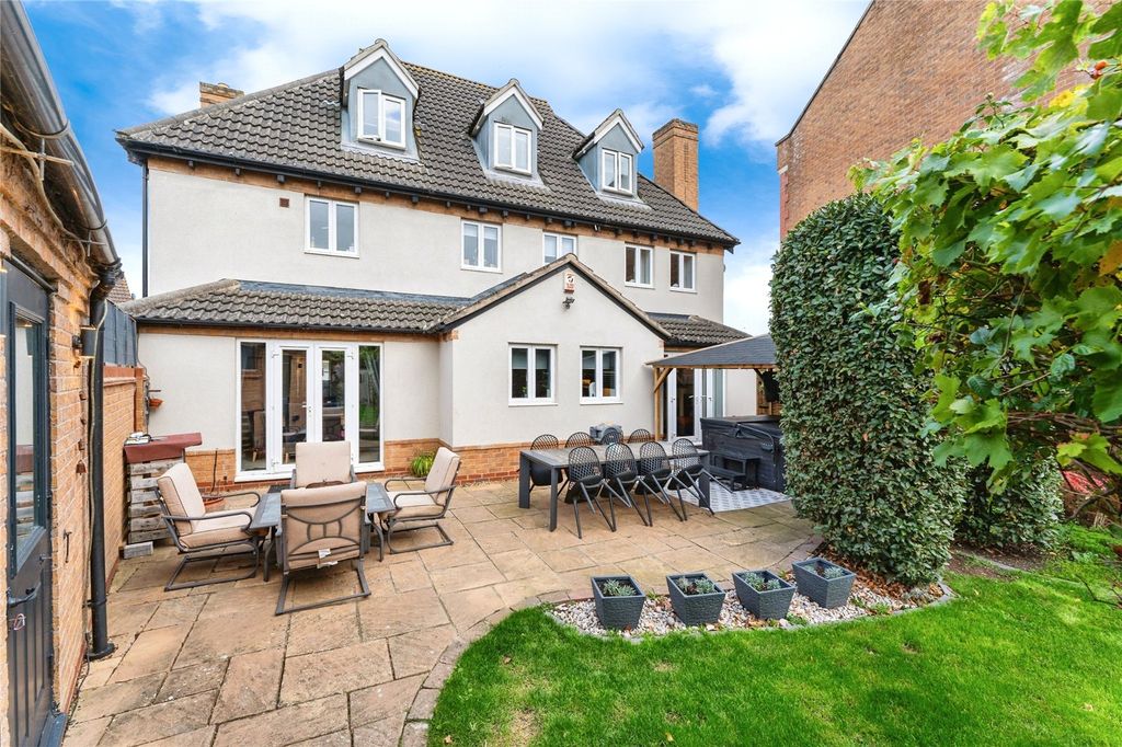 Property photo 3 of 29 Picture No. 28