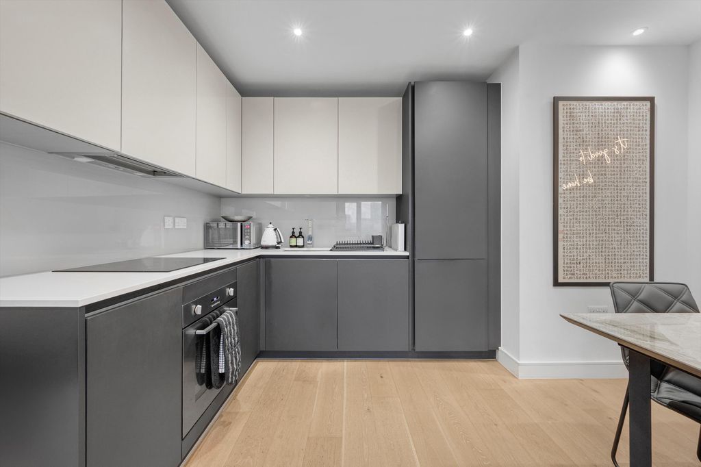 Property photo 3 of 12 Image