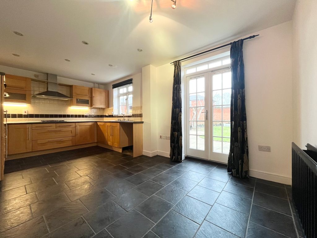 Property photo 3 of 13 Kitchen/Diner