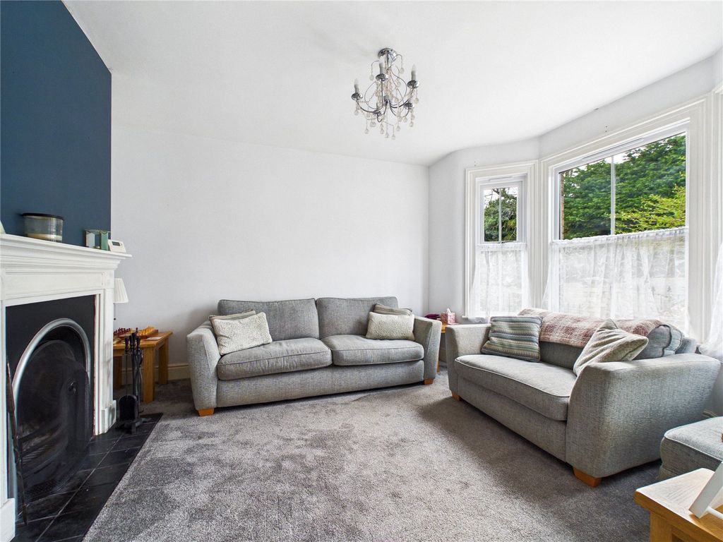 Property photo 2 of 21 Picture No. 12