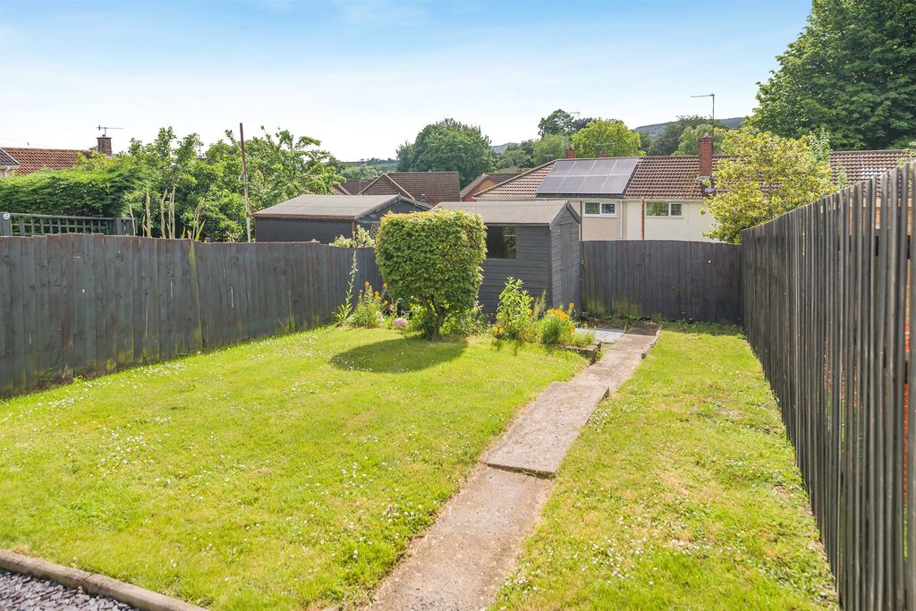 Property photo 2 of 21
