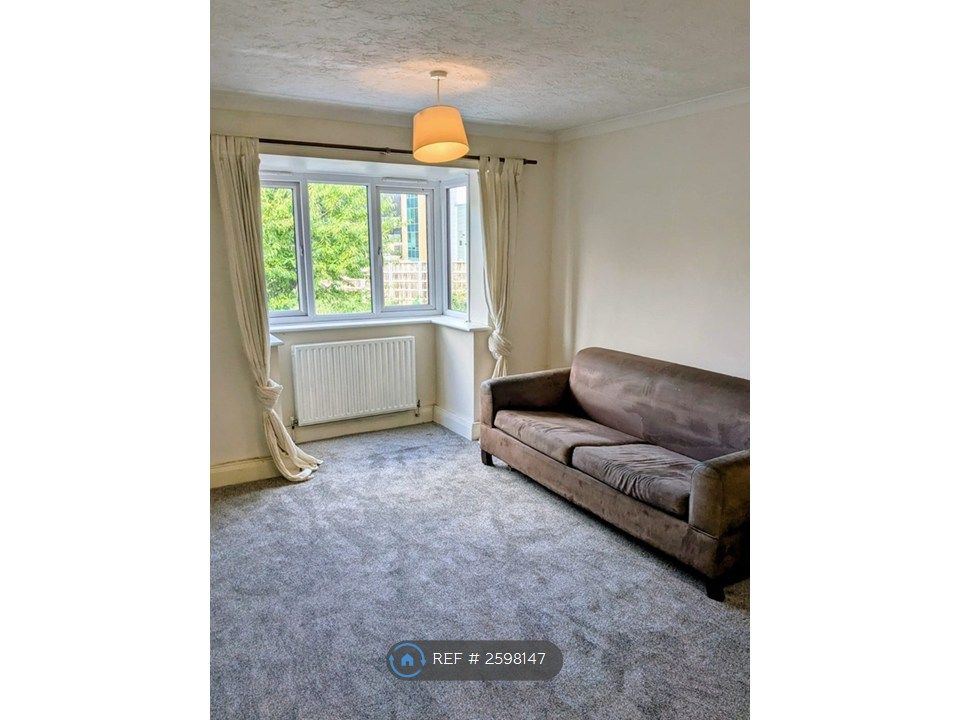 Property photo 2 of 9 Living Room