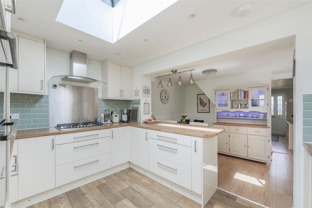 Property photo 3 of 30 06.Jpg
