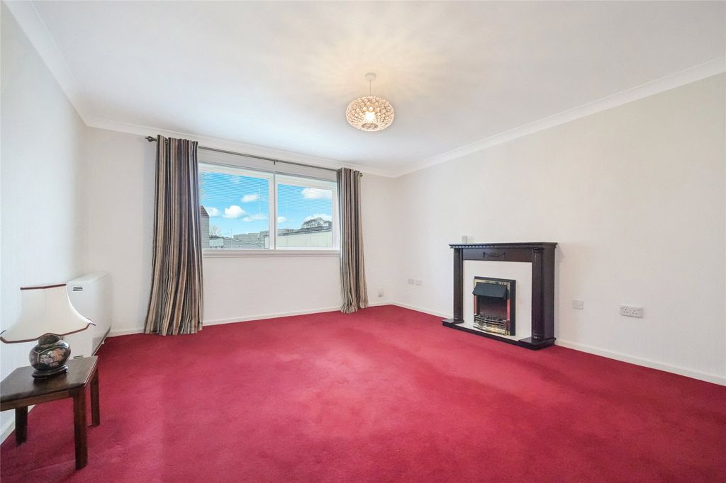 Property photo 2 of 16 Picture No. 11