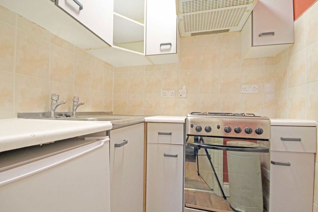 Property photo 3 of 3