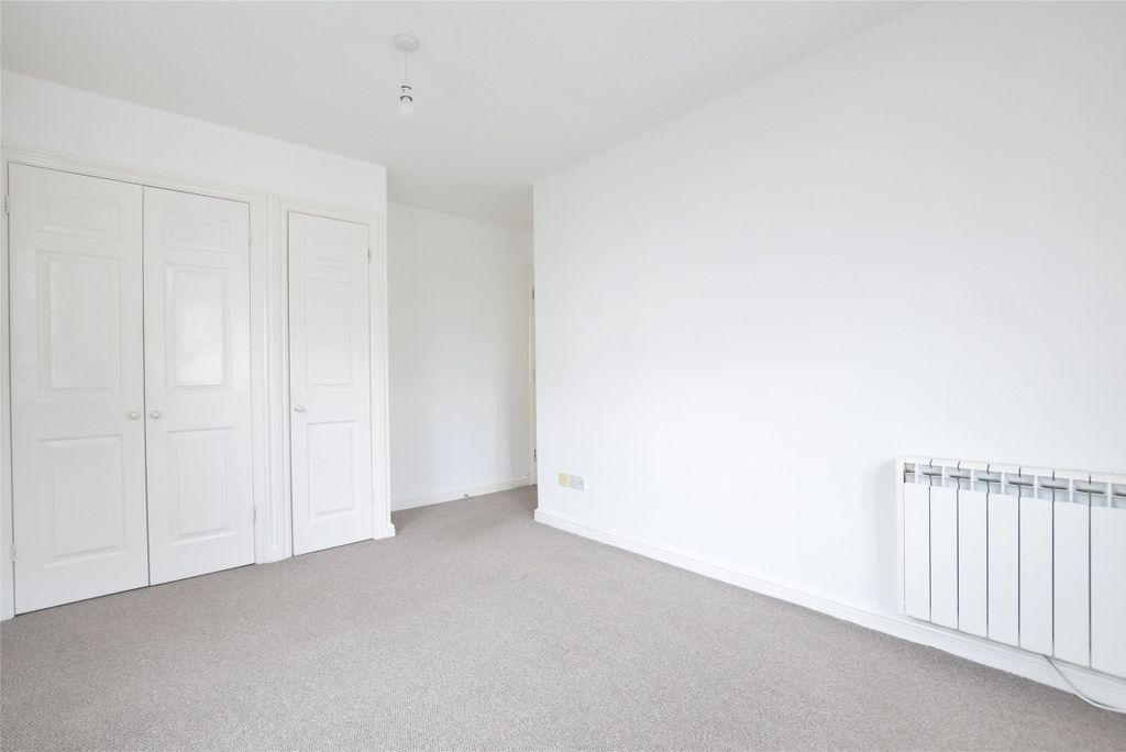 Property photo 3 of 11 Bedroom 2