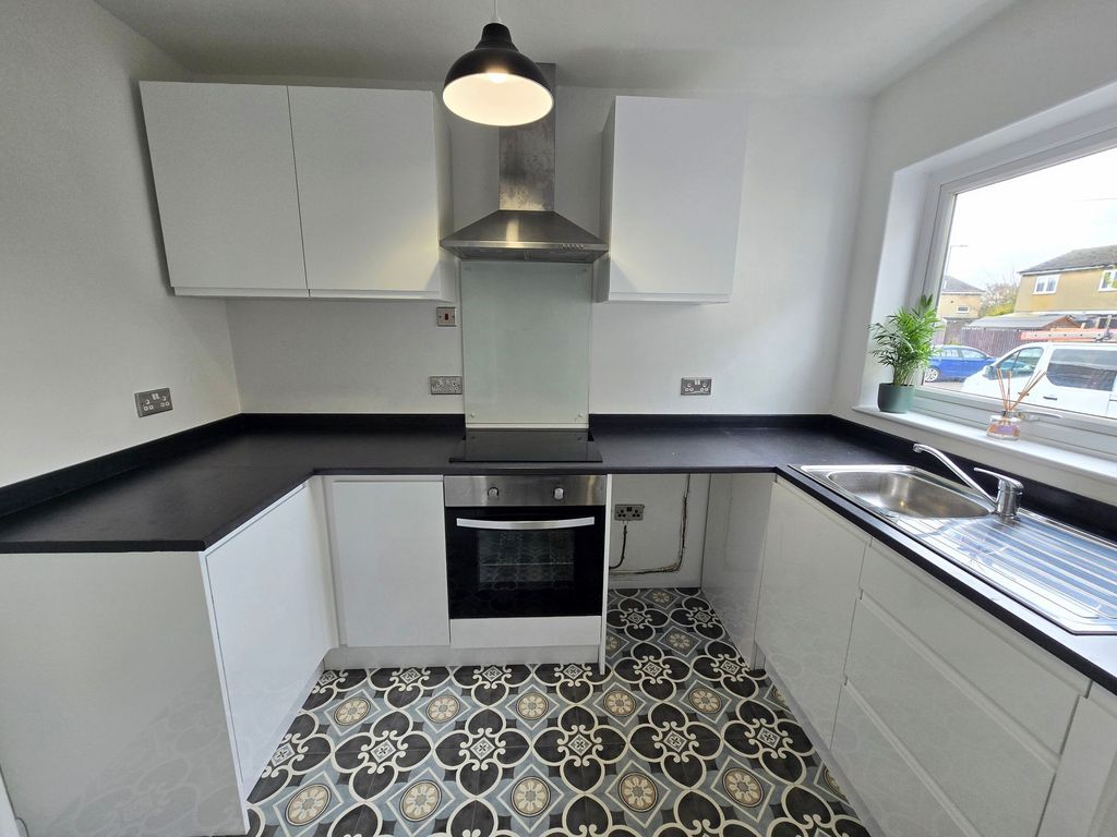 Property photo 2 of 20 Kitchen