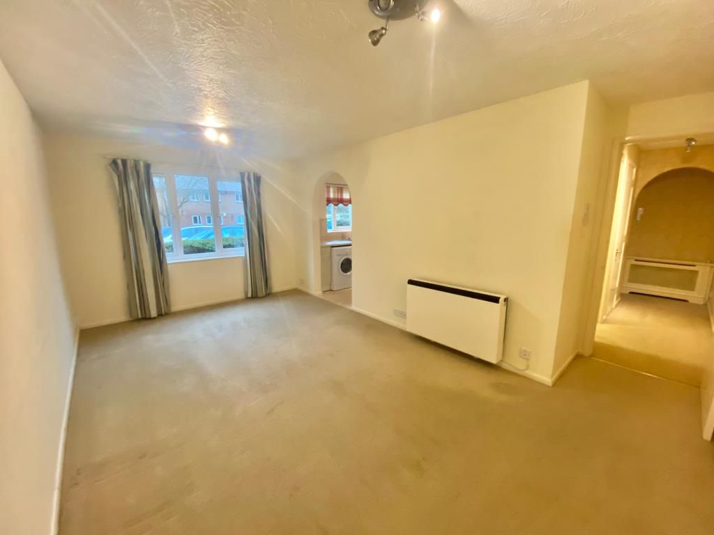 Property photo 3 of 6 Bedroom