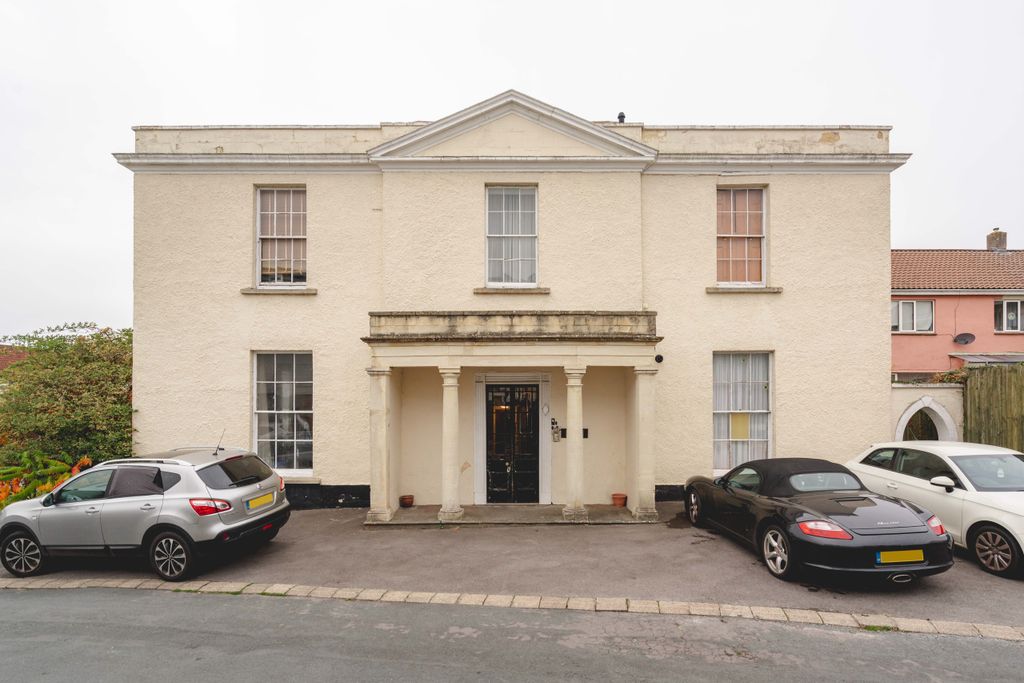 Property photo 3 of 11 3