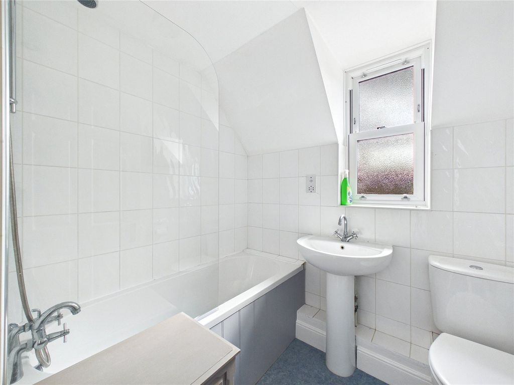 Property photo 3 of 11 Picture No. 17