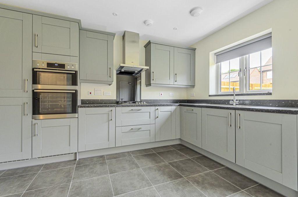 Property photo 3 of 11 854787 (3)c.Jpg