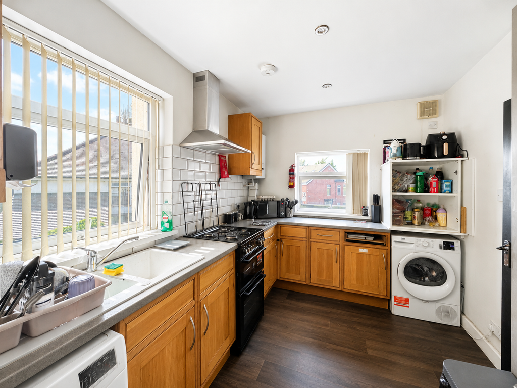 Property photo 3 of 16 Kitchen