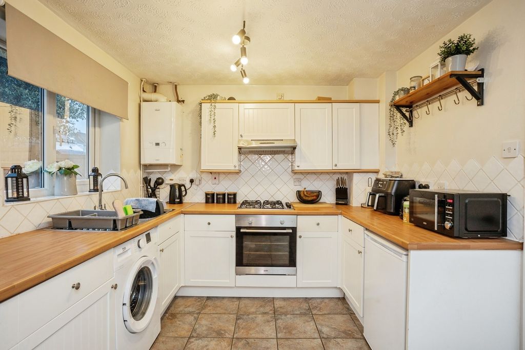 Property photo 3 of 17 Pbox-Img.Jpg