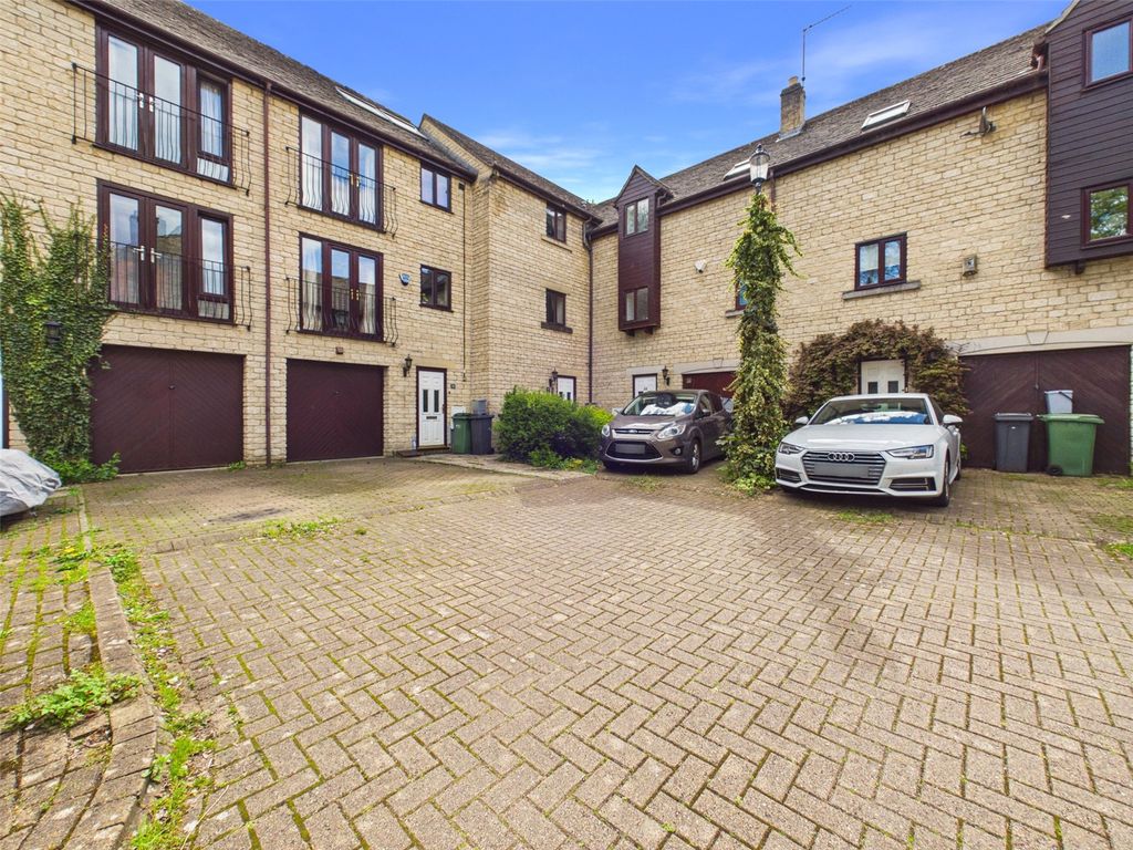 Property photo 1 of 15 Picture No. 14