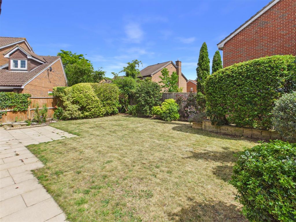 Property photo 2 of 21