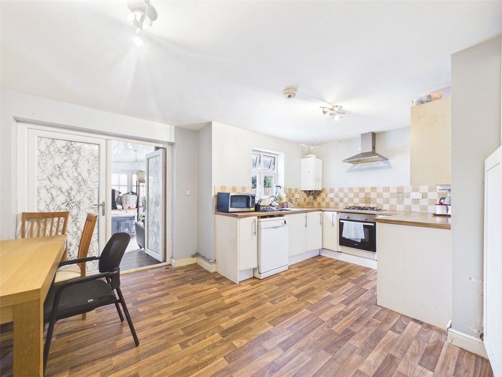 Property photo 3 of 13 Picture No. 02