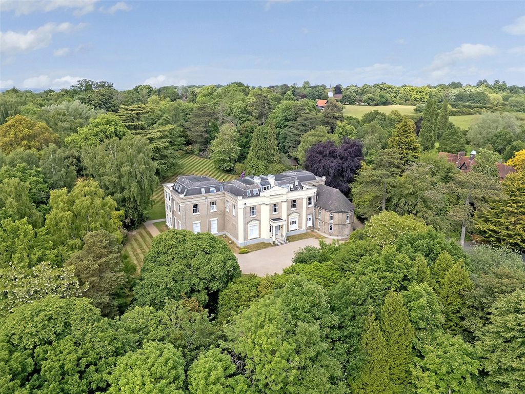 Property photo 2 of 11 Stunning Building