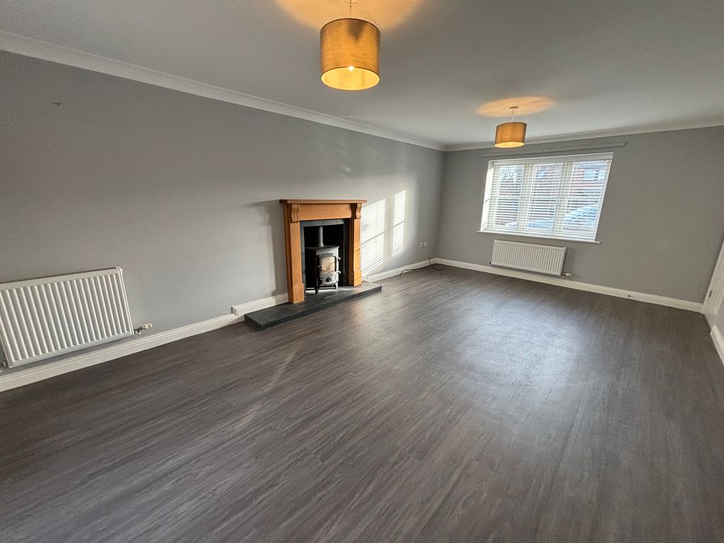 Property photo 3 of 21 Image