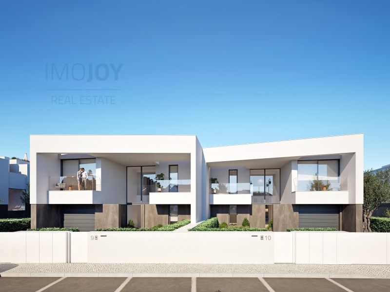 Property photo 1 of 28