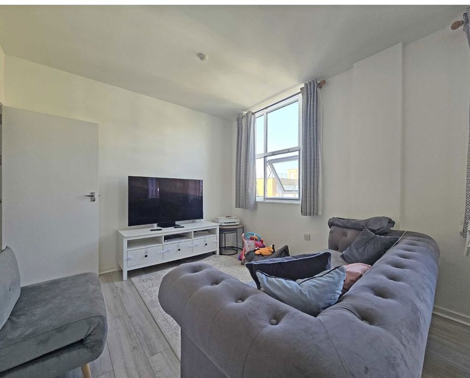 Property photo 2 of 4