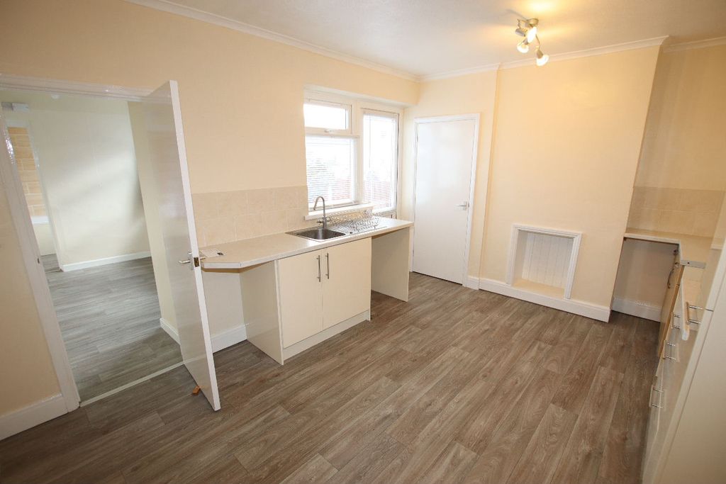 Property photo 1 of 12 London Road, Clacton On Sea