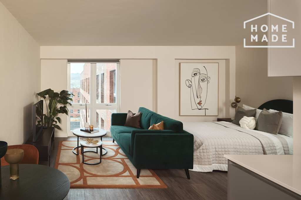 Property photo 1 of 12 11c6B075A356F893F575B245421c