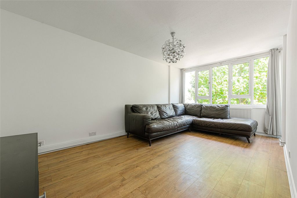 Property photo 1 of 19 Picture No. 12