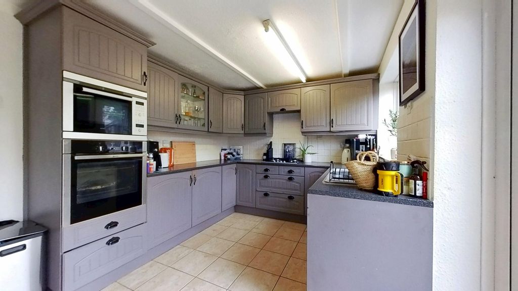 Property photo 2 of 13 Photo 10