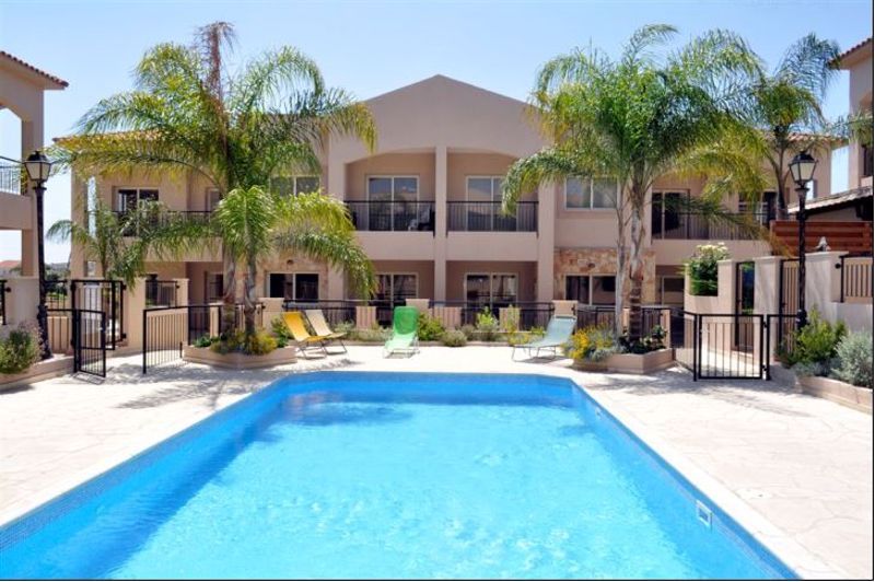 Property photo 2 of 9 Complex With...
