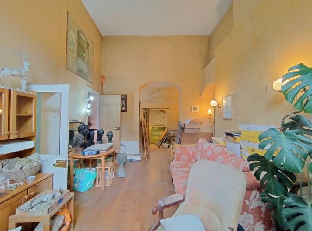 Property photo 3 of 29