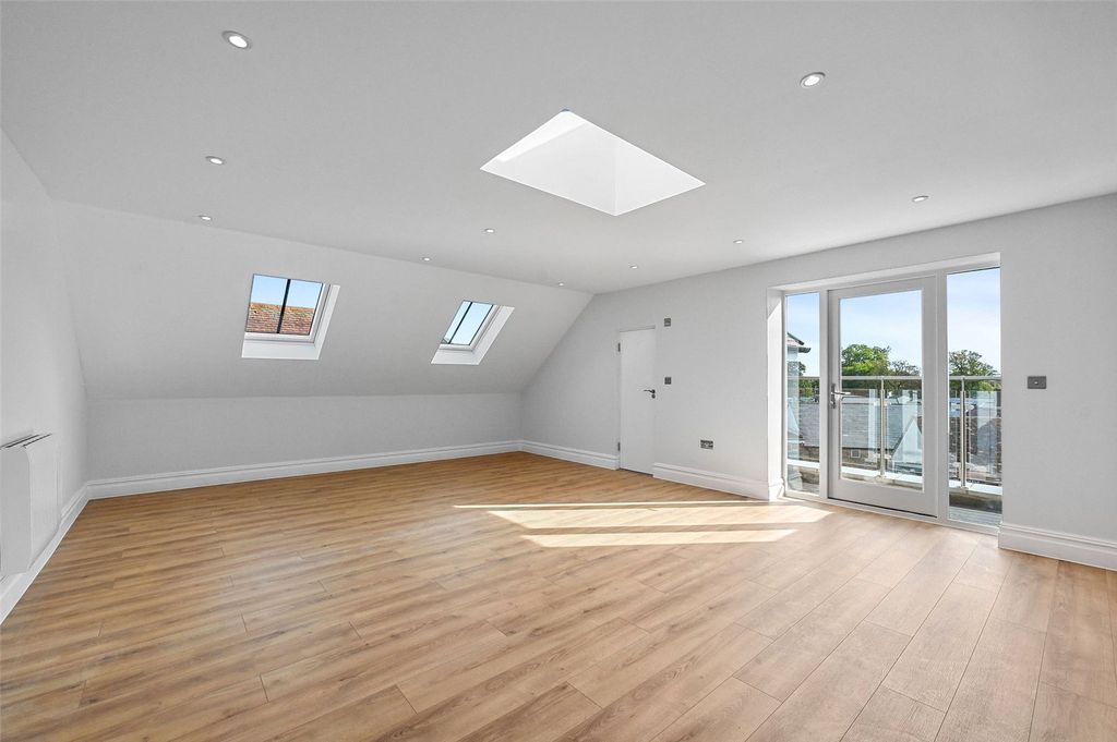 Property photo 1 of 15 Picture No. 08