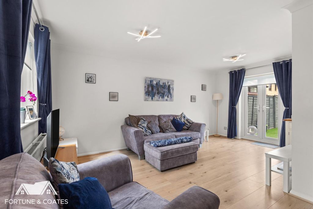 Property photo 2 of 18 Mallardsrise_7.Jpg